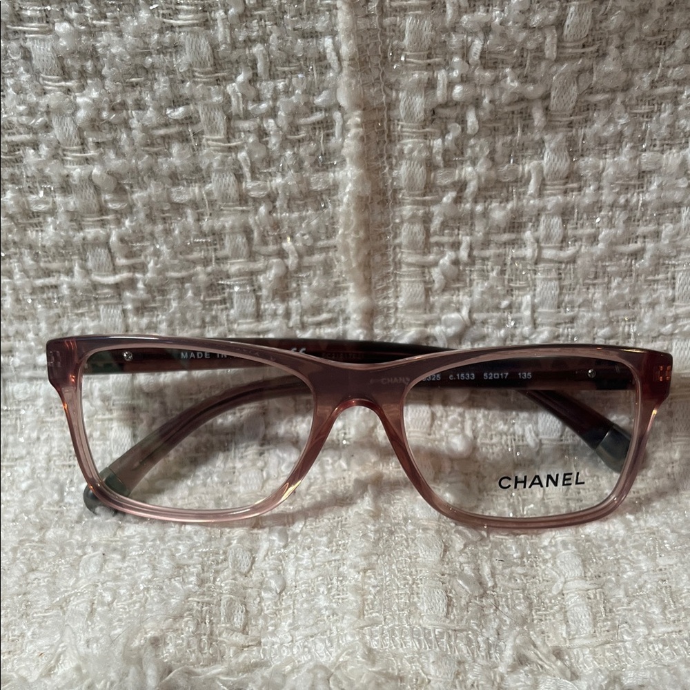 Authentic CHANEL crystal pink glasses with quilted temples 3325 c.1533